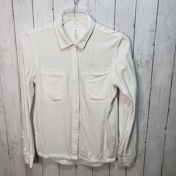 RVCA Women's White Button Down Collared Shirt Blouse Long Sleeve Top Size Medium - Picture 1 of 8